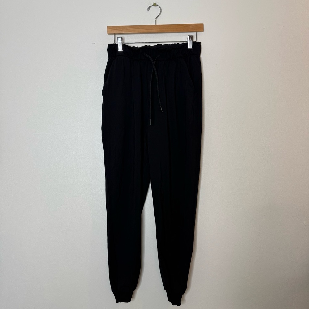 Lululemon Keep Moving Jogger in Black size 6 - Picture 3 of 9